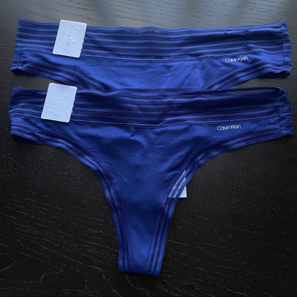🌱 New Calvin Klein thongs (x2)